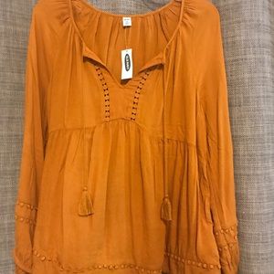 Mustard Old Navy Long Sleeve shirt